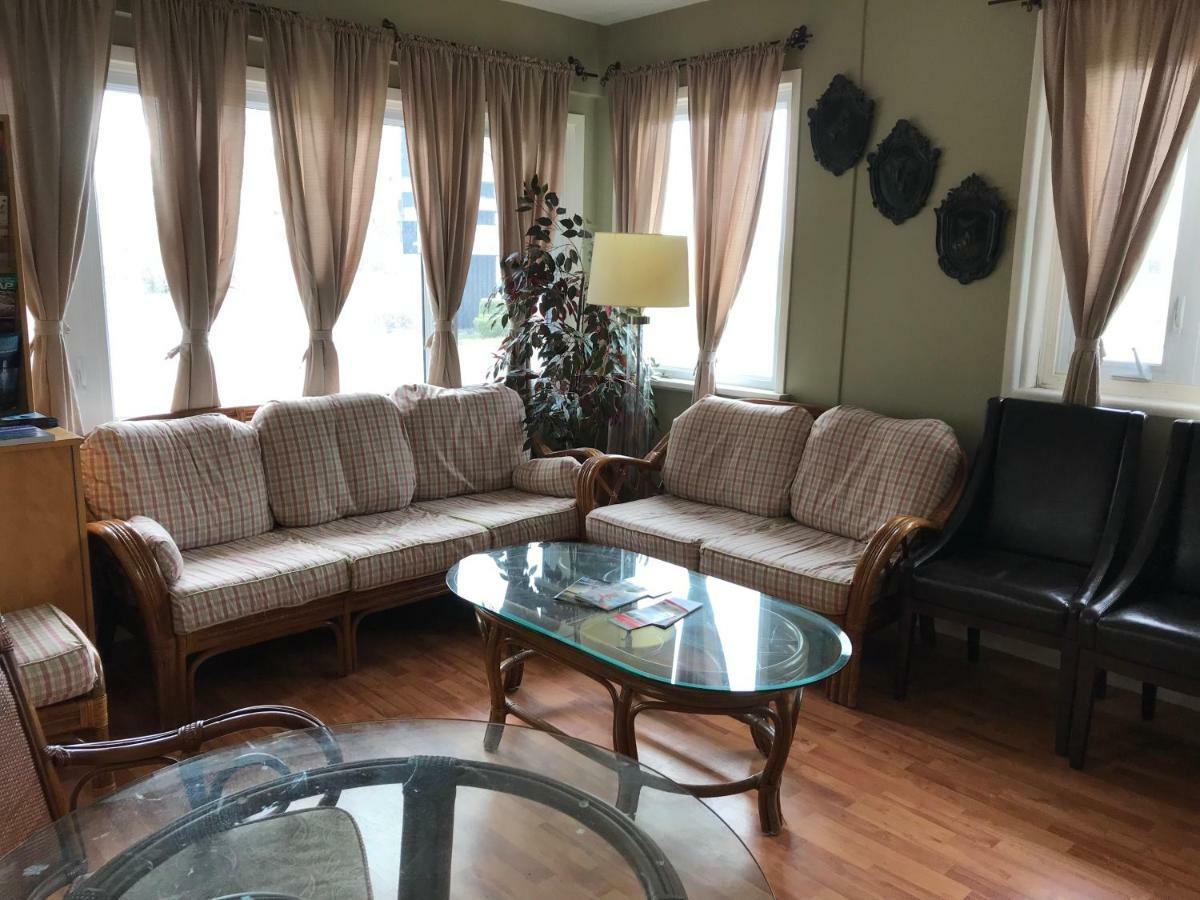Cardinal Court Motel Сент-Томас Екстер'єр фото